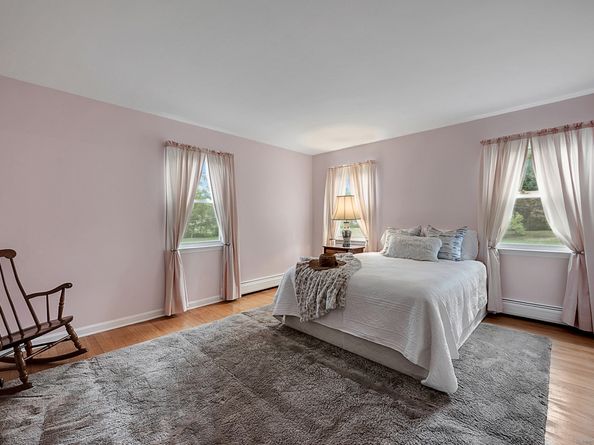 21 Hill Circle, Trumbull CT 06611