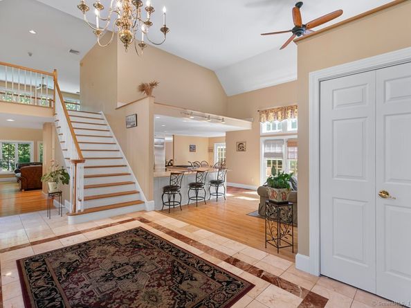 60 Red Barn Road, Trumbull CT 06611