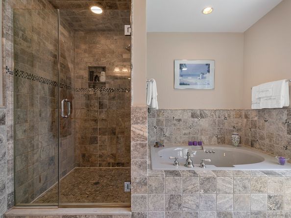 60 Red Barn Road, Trumbull CT 06611