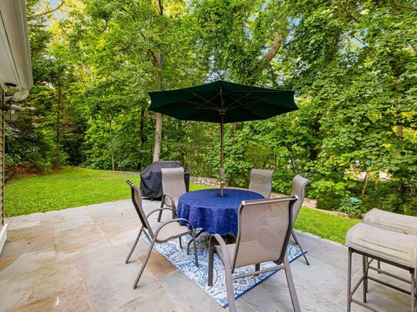 Undisclosed Address #24113392, New Canaan CT 06840