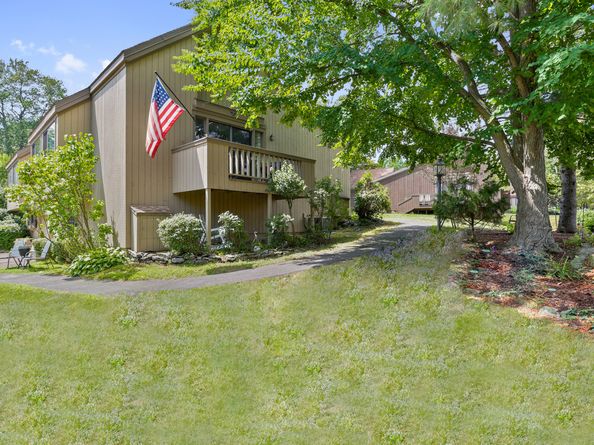 288 Agawam Drive B, Stratford CT 06614