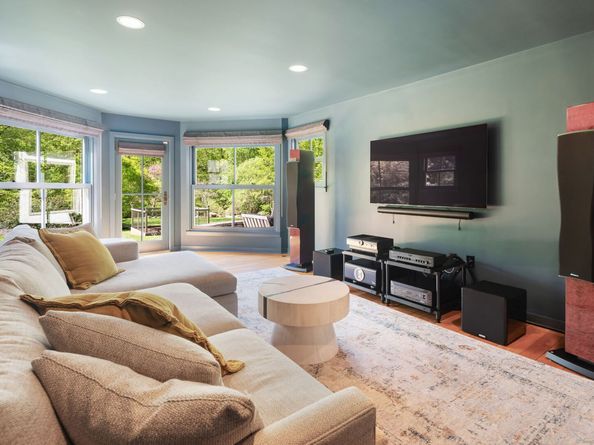 1580 Ponus Ridge, New Canaan CT 06840