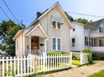 125 Oak Avenue