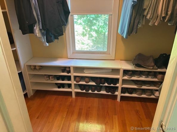 172 Roxbury Road, Stamford CT 06902