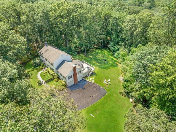 1038 West Road, New Canaan CT 06840