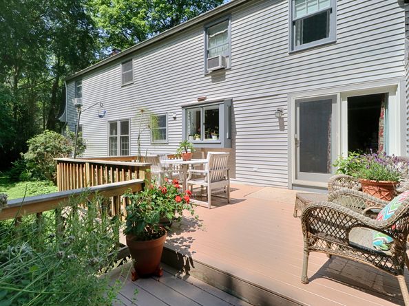1135 Hulls Farm Road, Fairfield CT 06890