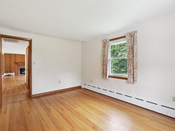 77 Old Middle Road, Brookfield CT 06804