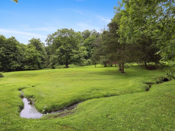 77 Old Middle Road, Brookfield CT 06804