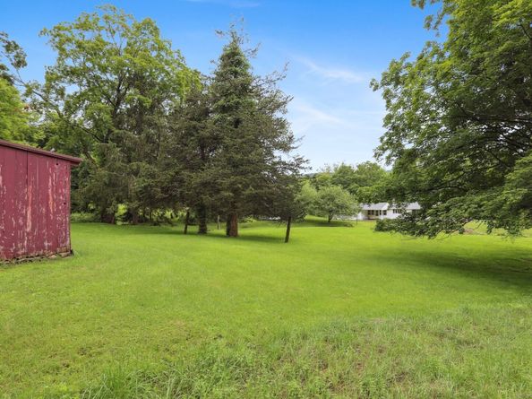 77 Old Middle Road, Brookfield CT 06804