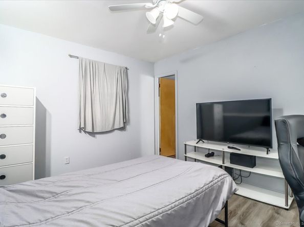 115 Sunburst Road, Bridgeport CT 06606