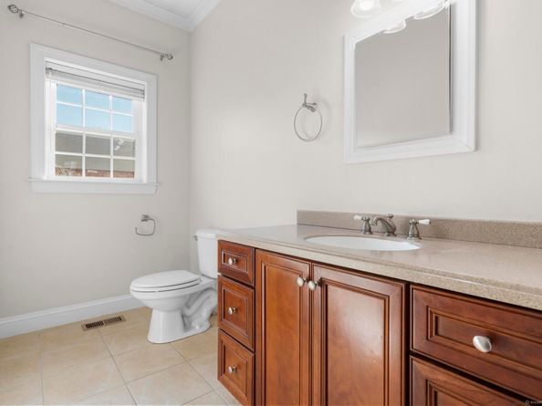 1-1/2 Colony Street, Norwalk CT 06851