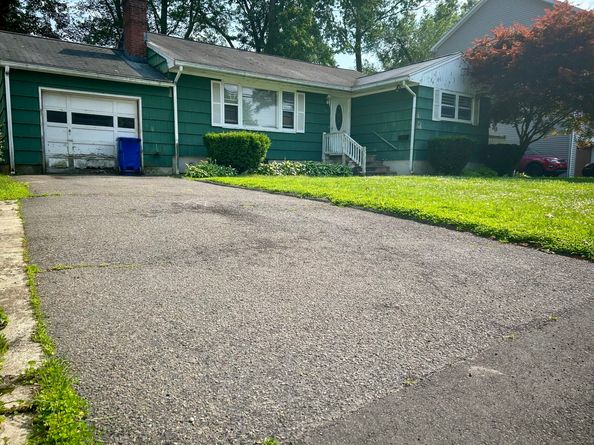 71 Saddle Road, Norwalk CT 06851