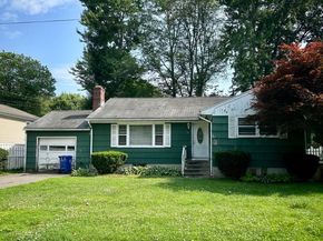 71 Saddle Road, Norwalk CT 06851
