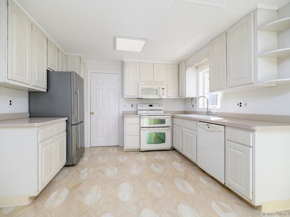22 Hastings Lane, Stamford CT 06905
