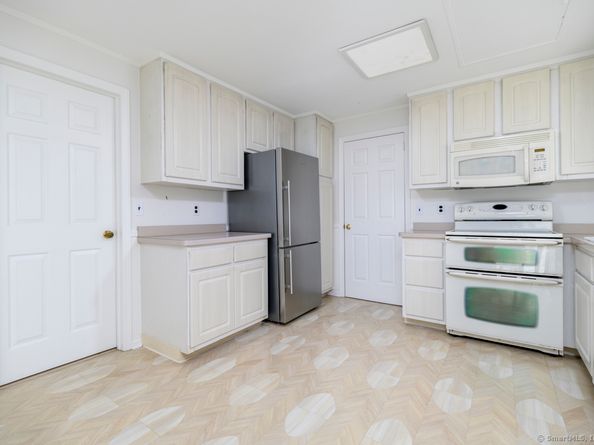 22 Hastings Lane, Stamford CT 06905