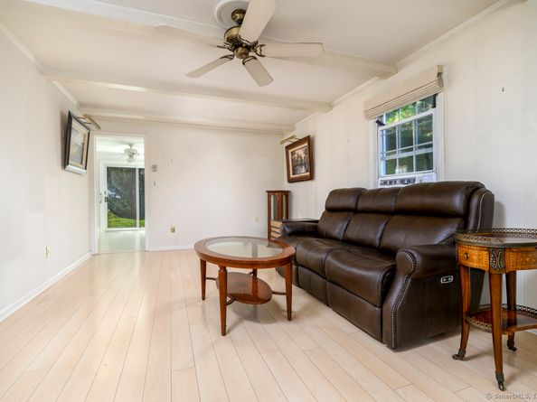 22 Hastings Lane, Stamford CT 06905