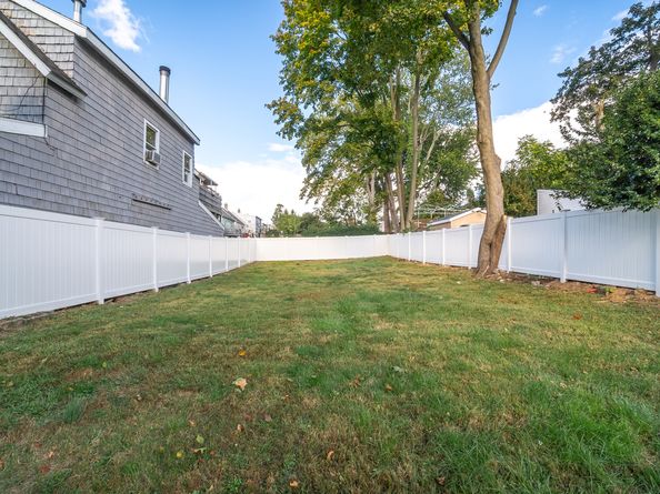 78 Warren Street, Stamford CT 06902