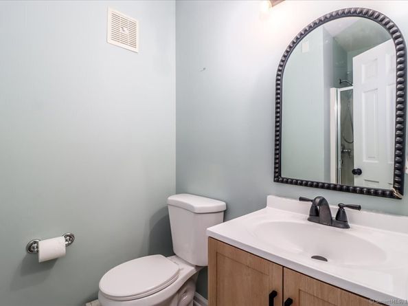 20 Puritan Valley Road, Brookfield CT 06804