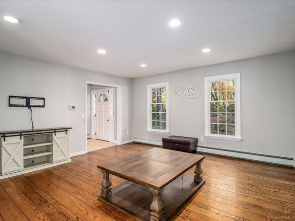 20 Puritan Valley Road, Brookfield CT 06804
