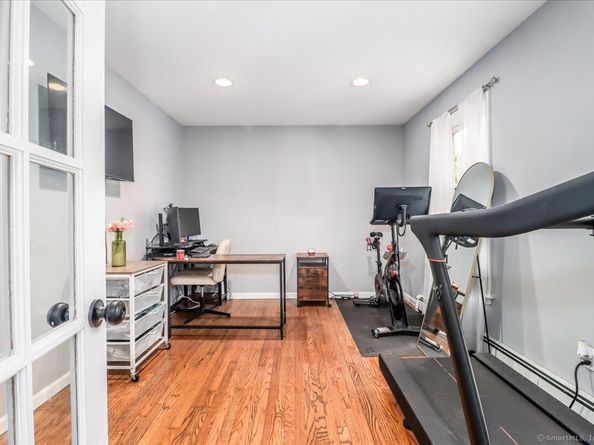 20 Puritan Valley Road, Brookfield CT 06804