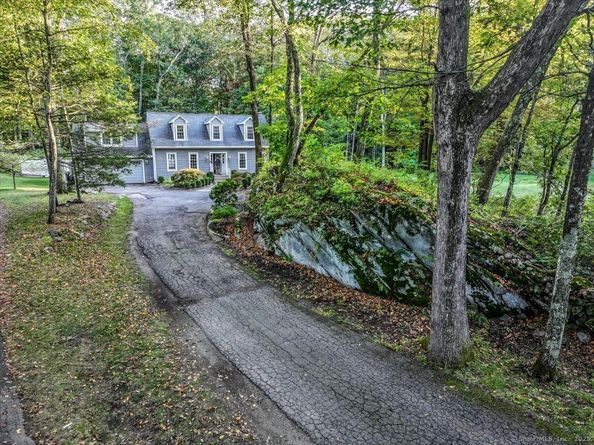 20 Puritan Valley Road, Brookfield CT 06804
