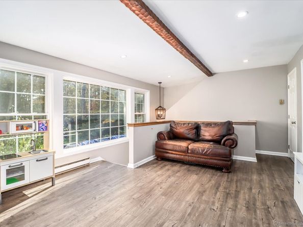 20 Puritan Valley Road, Brookfield CT 06804