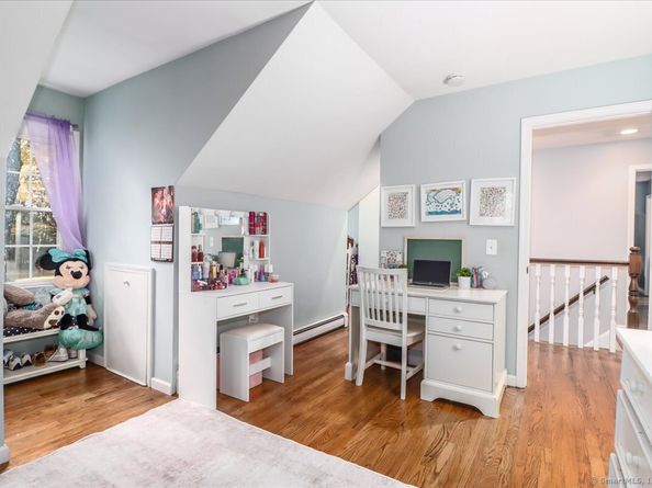 20 Puritan Valley Road, Brookfield CT 06804