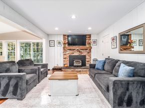 20 Puritan Valley Road, Brookfield CT 06804