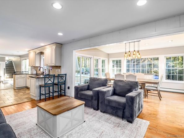 20 Puritan Valley Road, Brookfield CT 06804