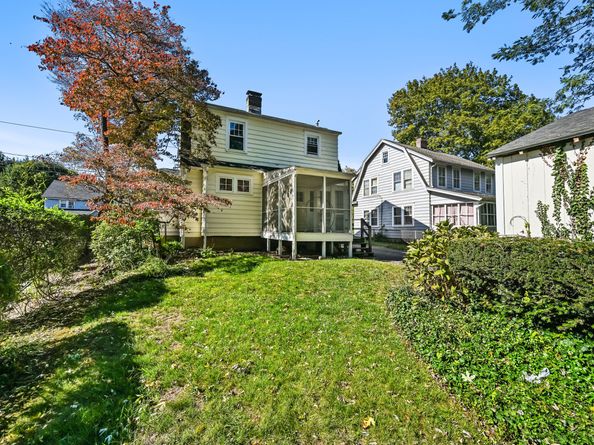 34 Lakeview Drive, Norwalk CT 06850