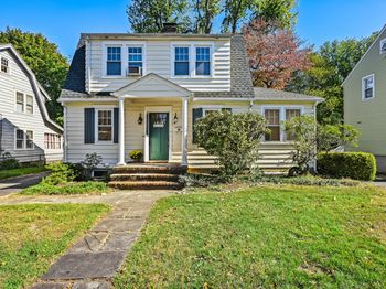 34 Lakeview Drive