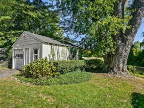 34 Lakeview Drive, Norwalk CT 06850