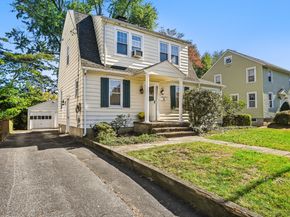 34 Lakeview Drive, Norwalk CT 06850