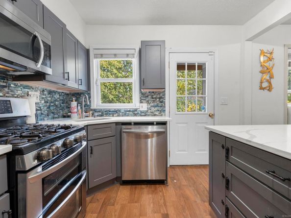 18 Brown Avenue 22, Stamford CT 06902