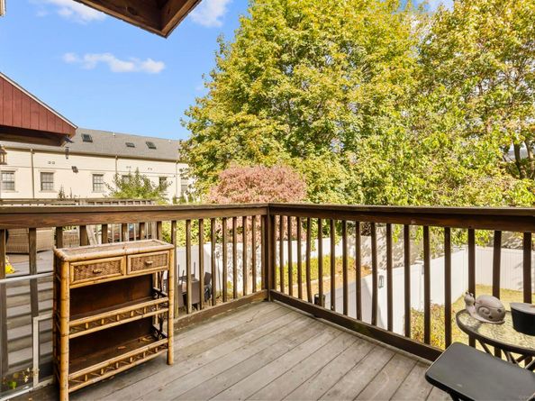 18 Brown Avenue 22, Stamford CT 06902