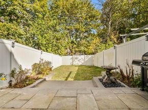 18 Brown Avenue 22, Stamford CT 06902