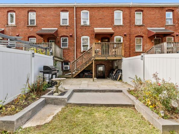 18 Brown Avenue 22, Stamford CT 06902