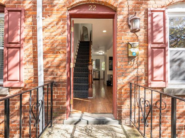 18 Brown Avenue 22, Stamford CT 06902