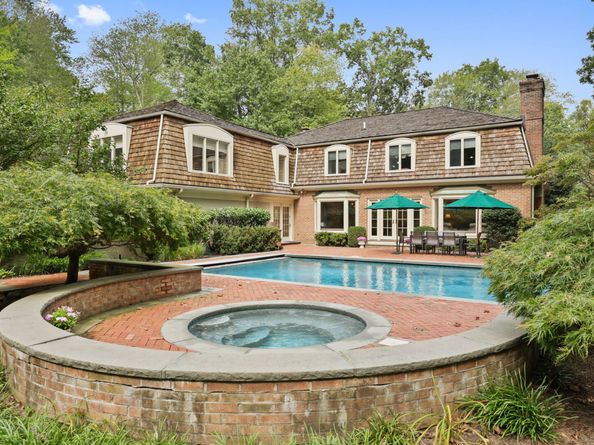 78 Londonderry Drive, Greenwich CT 06830