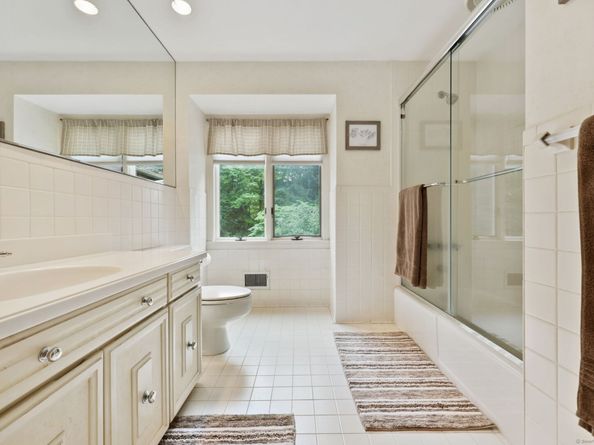 78 Londonderry Drive, Greenwich CT 06830