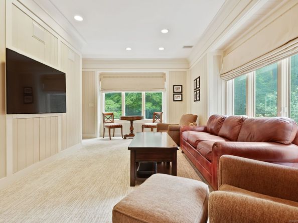 78 Londonderry Drive, Greenwich CT 06830