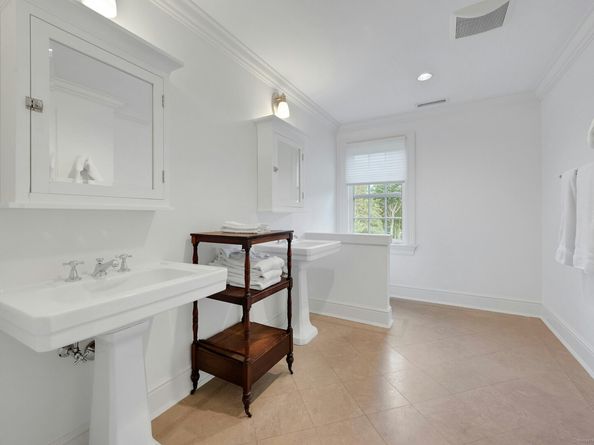 166 Rowayton Avenue 2, Norwalk CT 06853