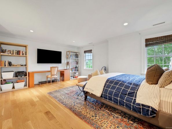 166 Rowayton Avenue 2, Norwalk CT 06853