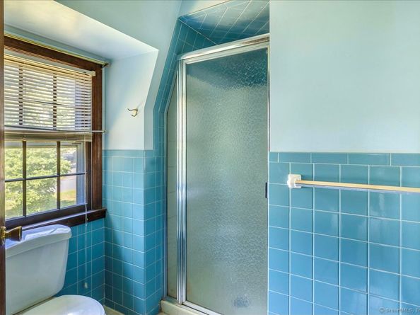 7 Delno Drive, Danbury CT 06811