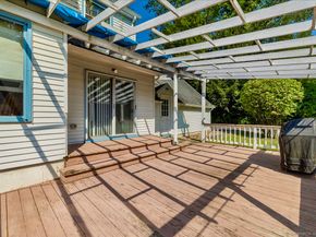 7 Delno Drive, Danbury CT 06811