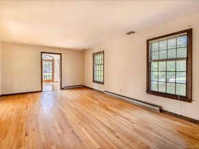 7 Delno Drive, Danbury CT 06811