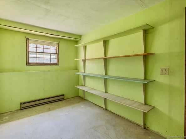 7 Delno Drive, Danbury CT 06811