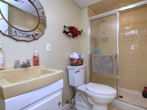 736 Quinnipiac Lane B, Stratford CT 06614