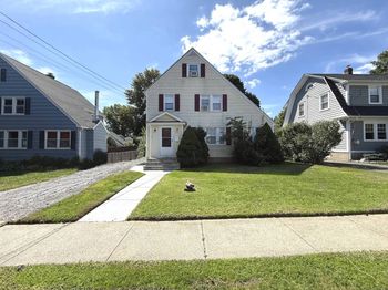 45 Queens Avenue