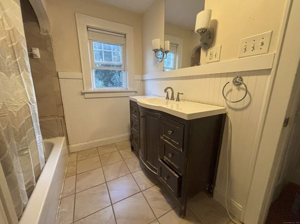 45 Queens Avenue, Stratford CT 06614